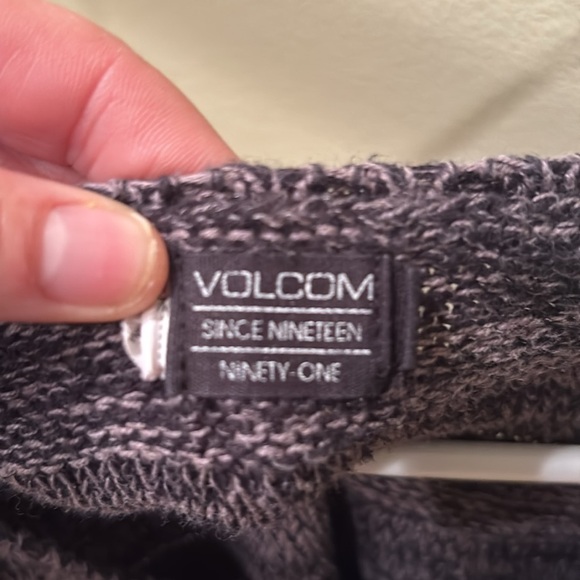 Volcom woman's black and tan sweater - Picture 4 of 10